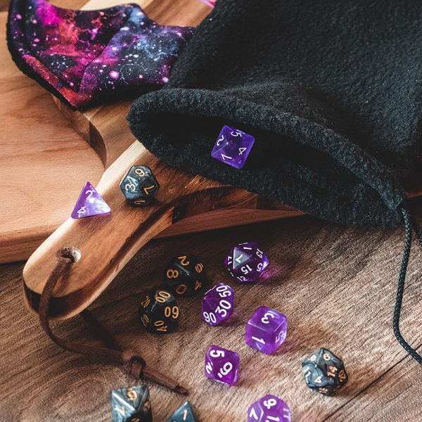 Opaque pearly black dice set