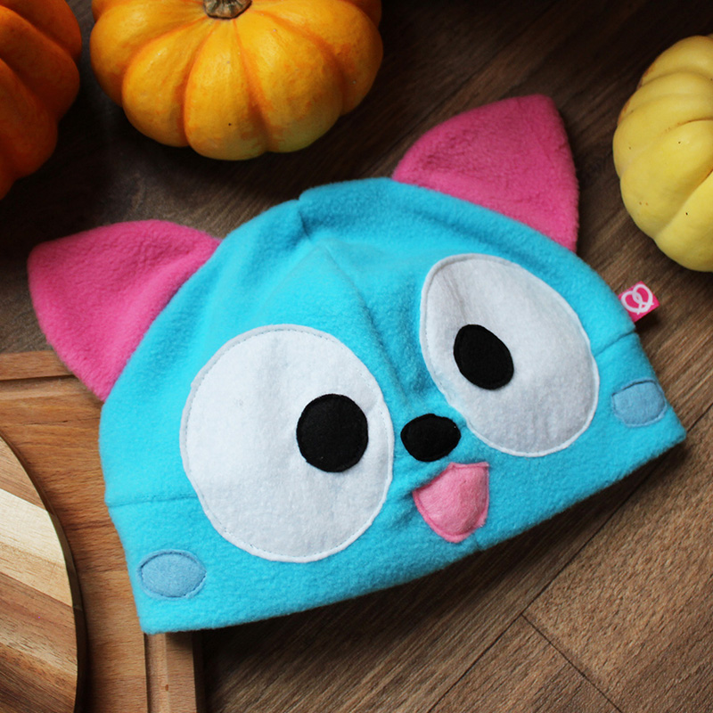 Blue happy cat beanie - Pretzl Cosplay
