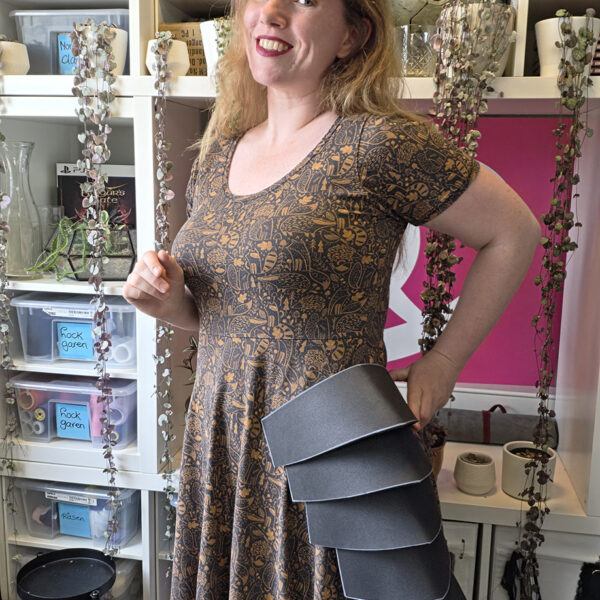 Plate hip armor pattern